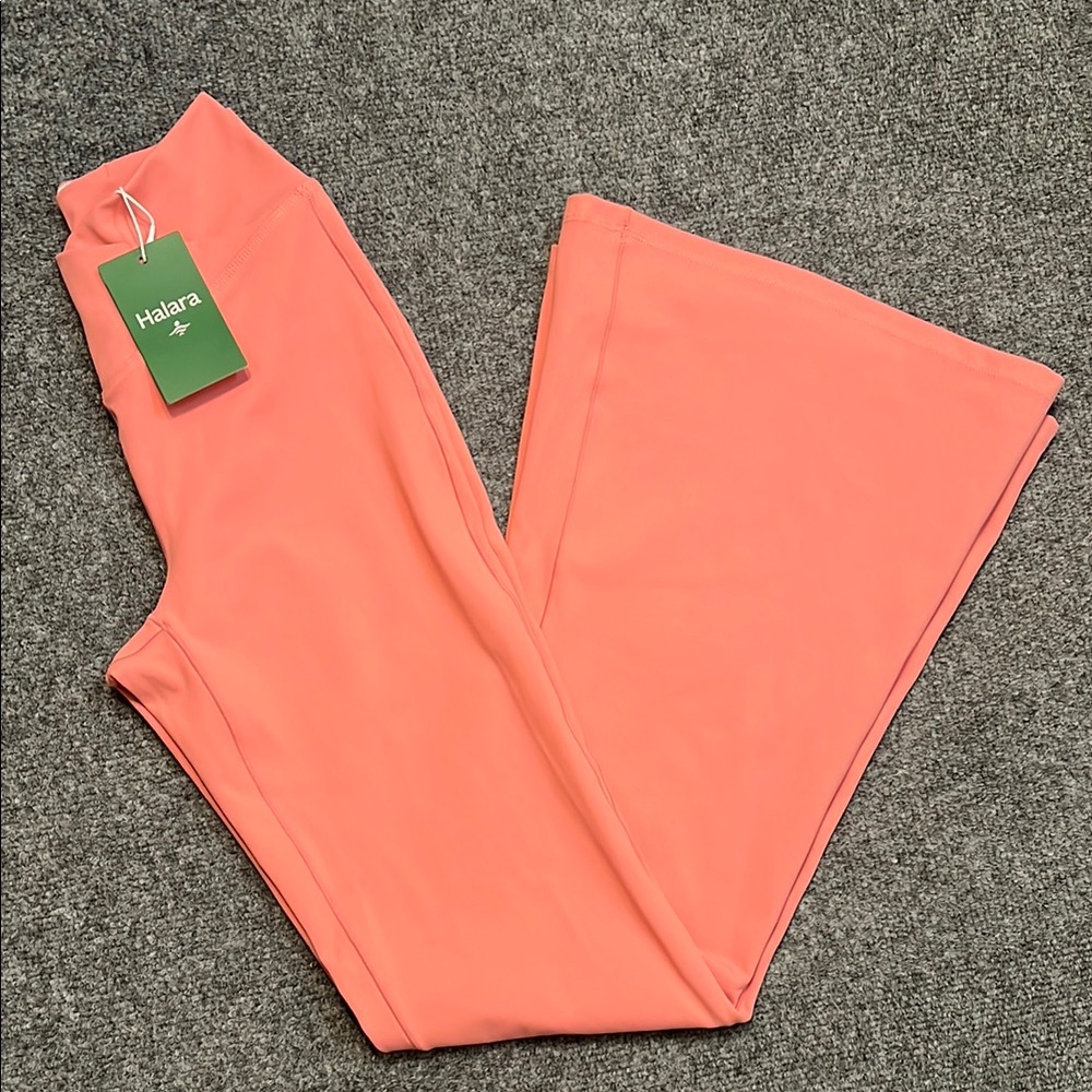 Halara Crossover High Waisted Back Pocket Super Flare Leggings size XS NWT